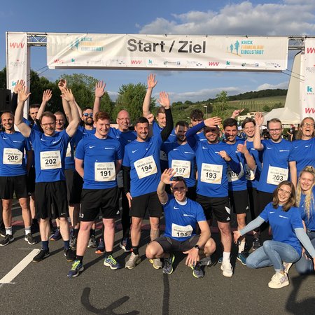 Mitarbeiter bei einem Laufevent